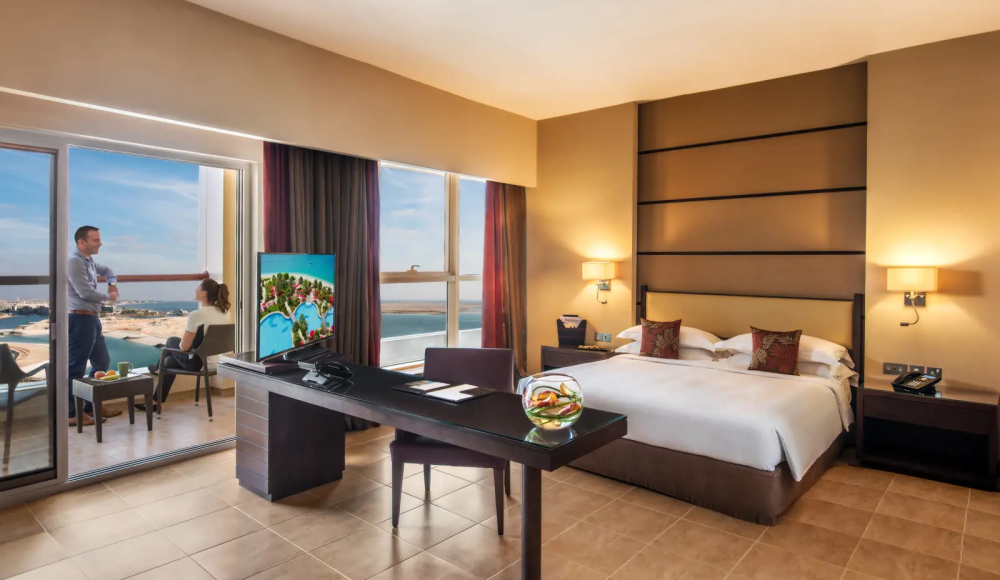 Web_Verenigde_Arabische_Emiraten_Abu_Dhabi_Downtown_Khalidiya_Palace_Beach2